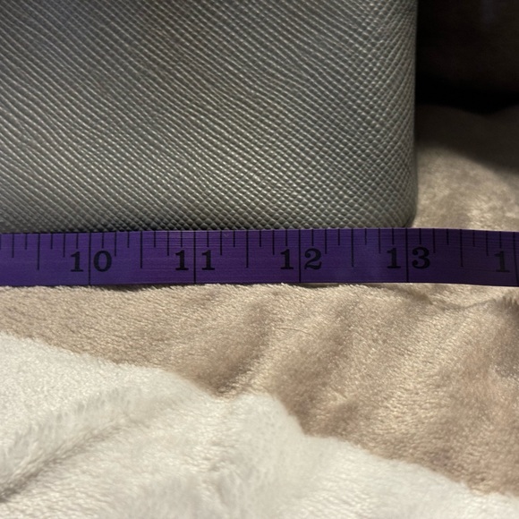 Prada - Picture 13 of 17